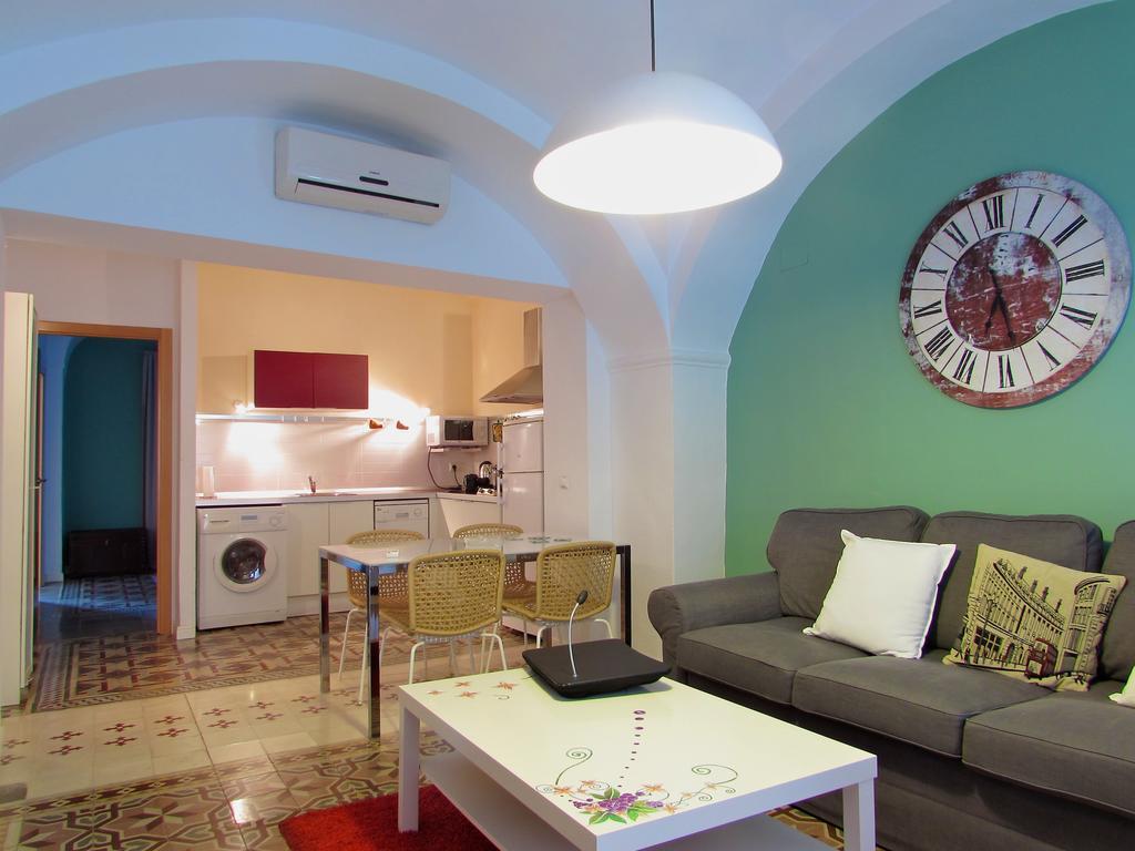 Apartamentos La Machacona Plaza De Santiago Caces Rum bild